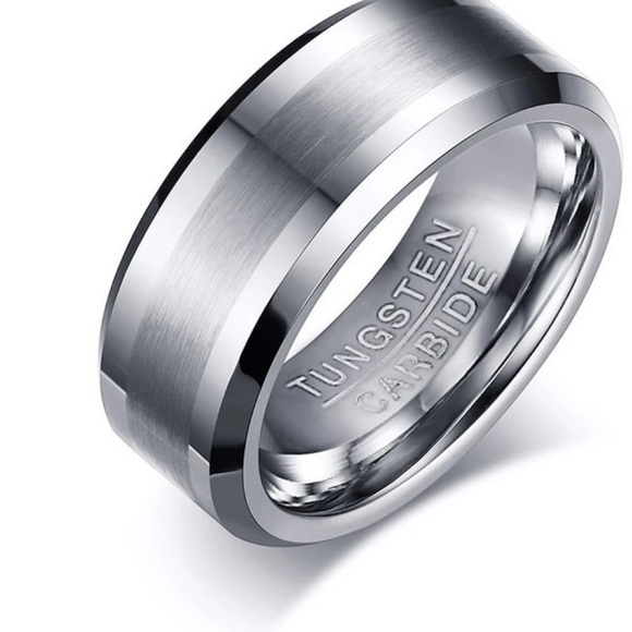 TUNGSTEN Men’s Carbide Ring. - Picture 4 of 8